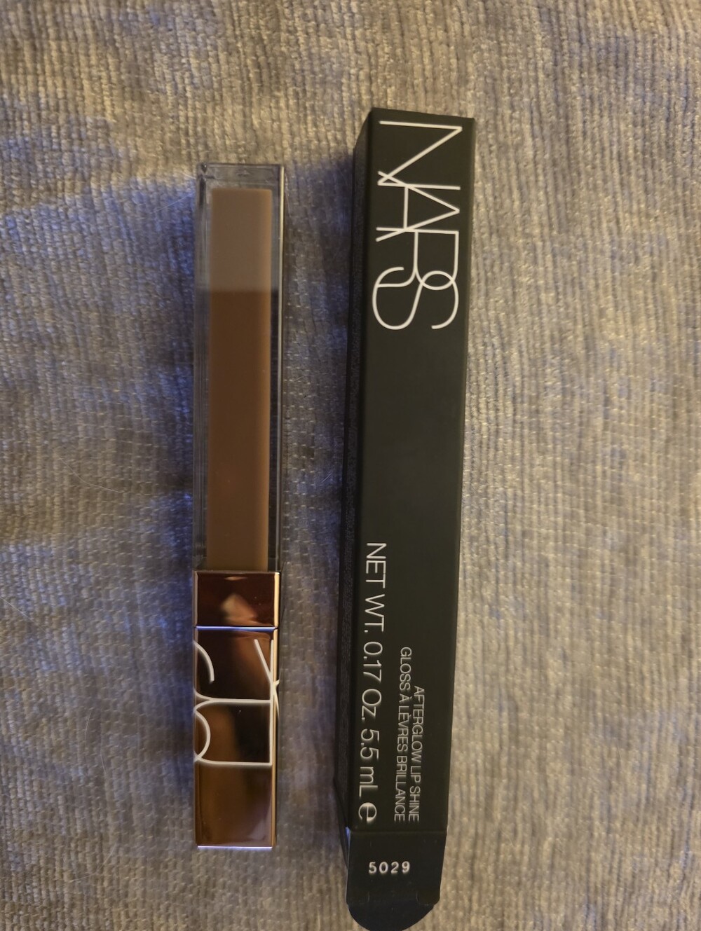 NARS AFTERGLOW Lip Shine In Smooth Talk 279 (Cocoa Brown) - Picture 4 of 6